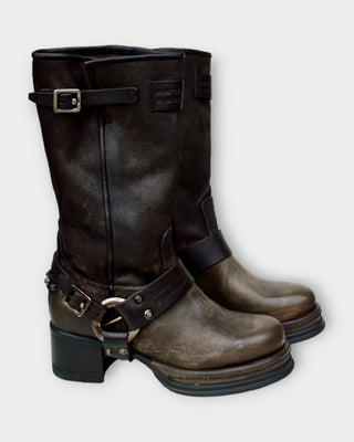 AS98 B52311 Size 42 only