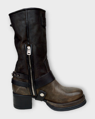 AS98 B52311 Size 42 only