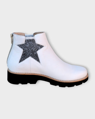 Django & Juliette Dixeys Boot