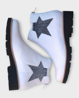 Django & Juliette Dixeys Boot
