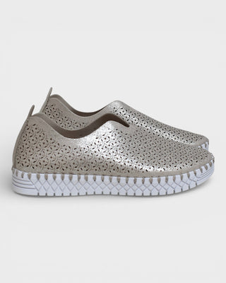 Studio London Selena