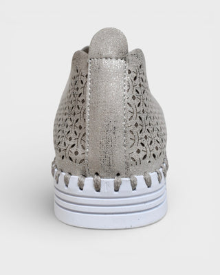 Studio London Selena