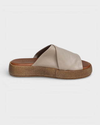 Bueno Jaxon Size 39 only
