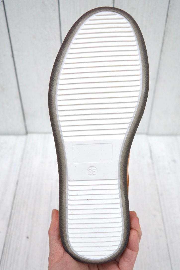 Dorking Karen Size 36 only