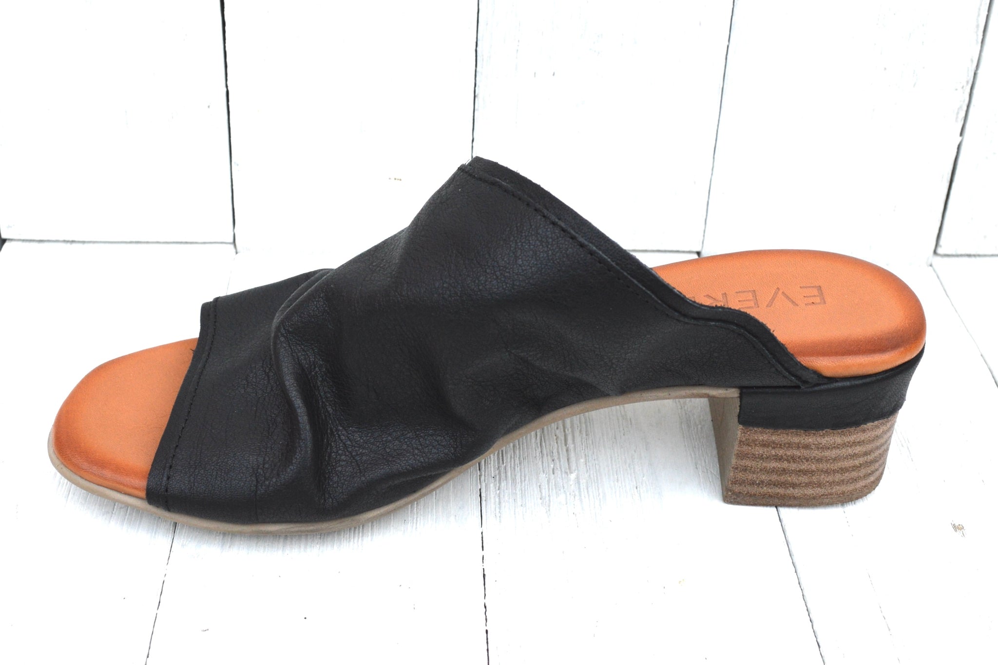 Everly Gia 03