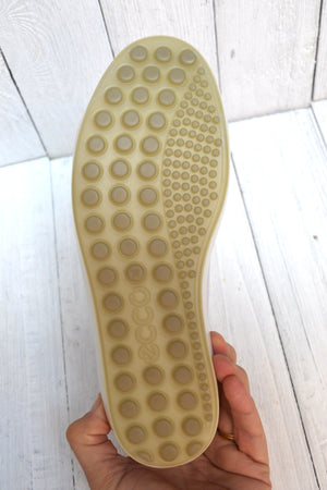 Ecco 430003 size 36 only