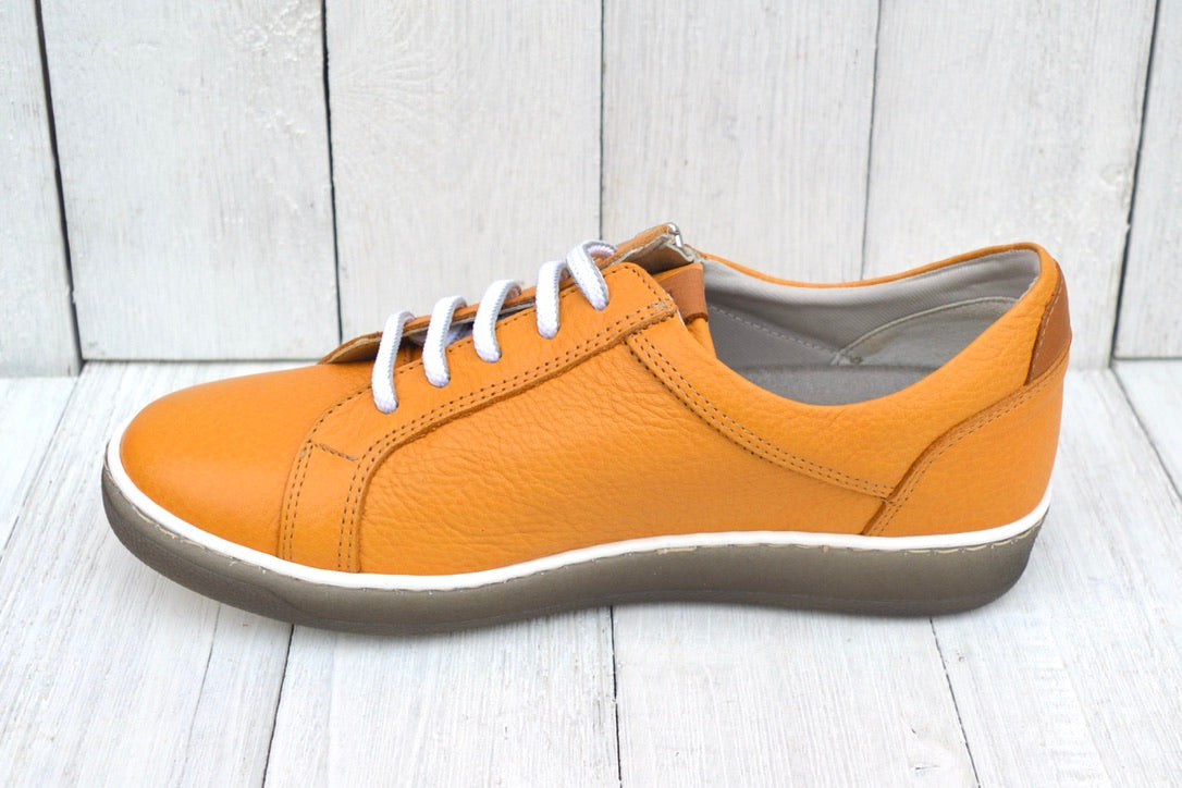 Dorking Karen Size 36 only